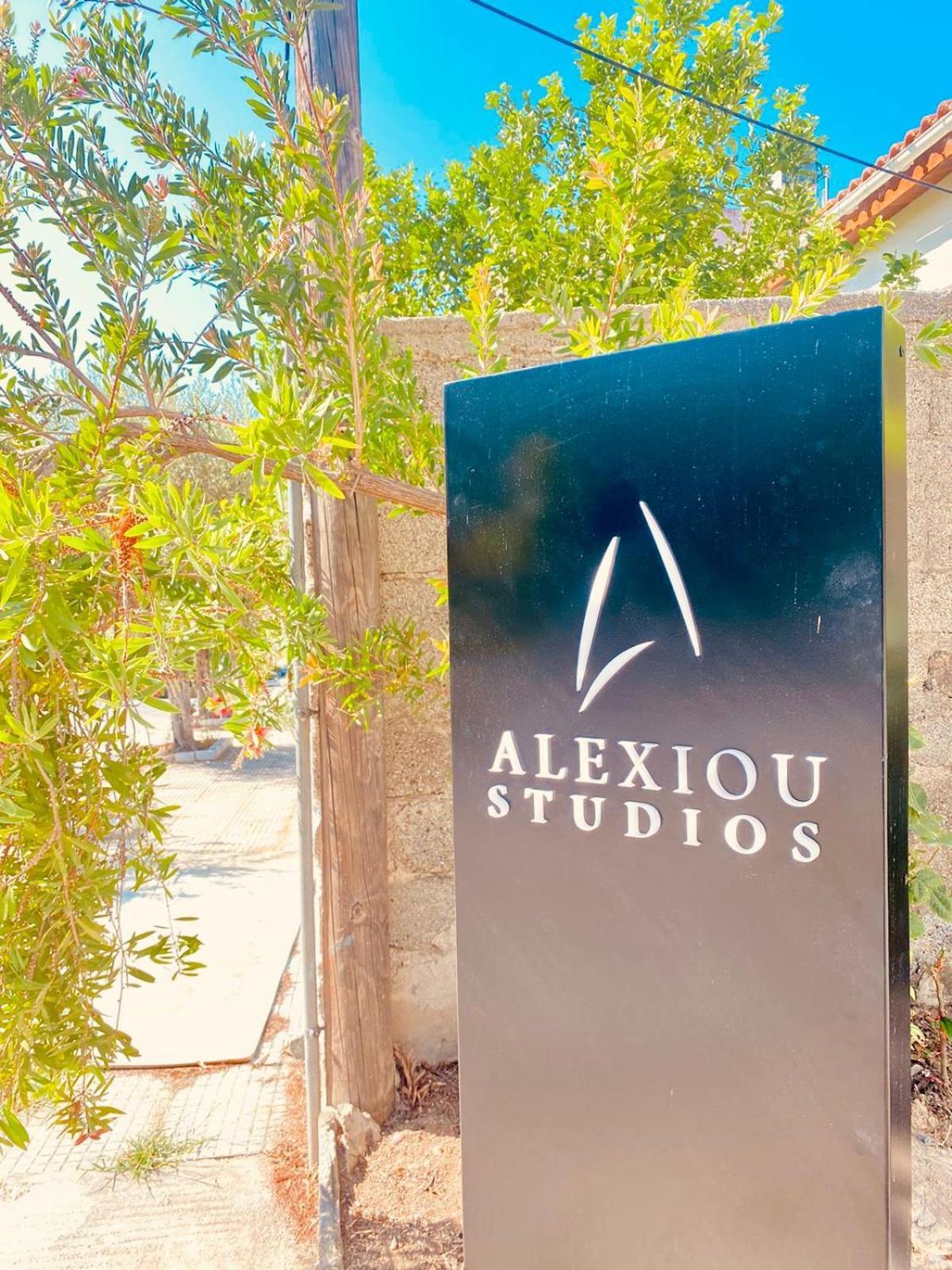 Alexiou Studios 卢特拉艾季普苏 外观 照片